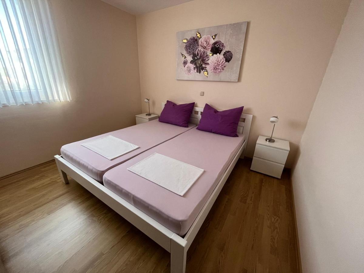 Apartmani Emil Trogir Exterior foto
