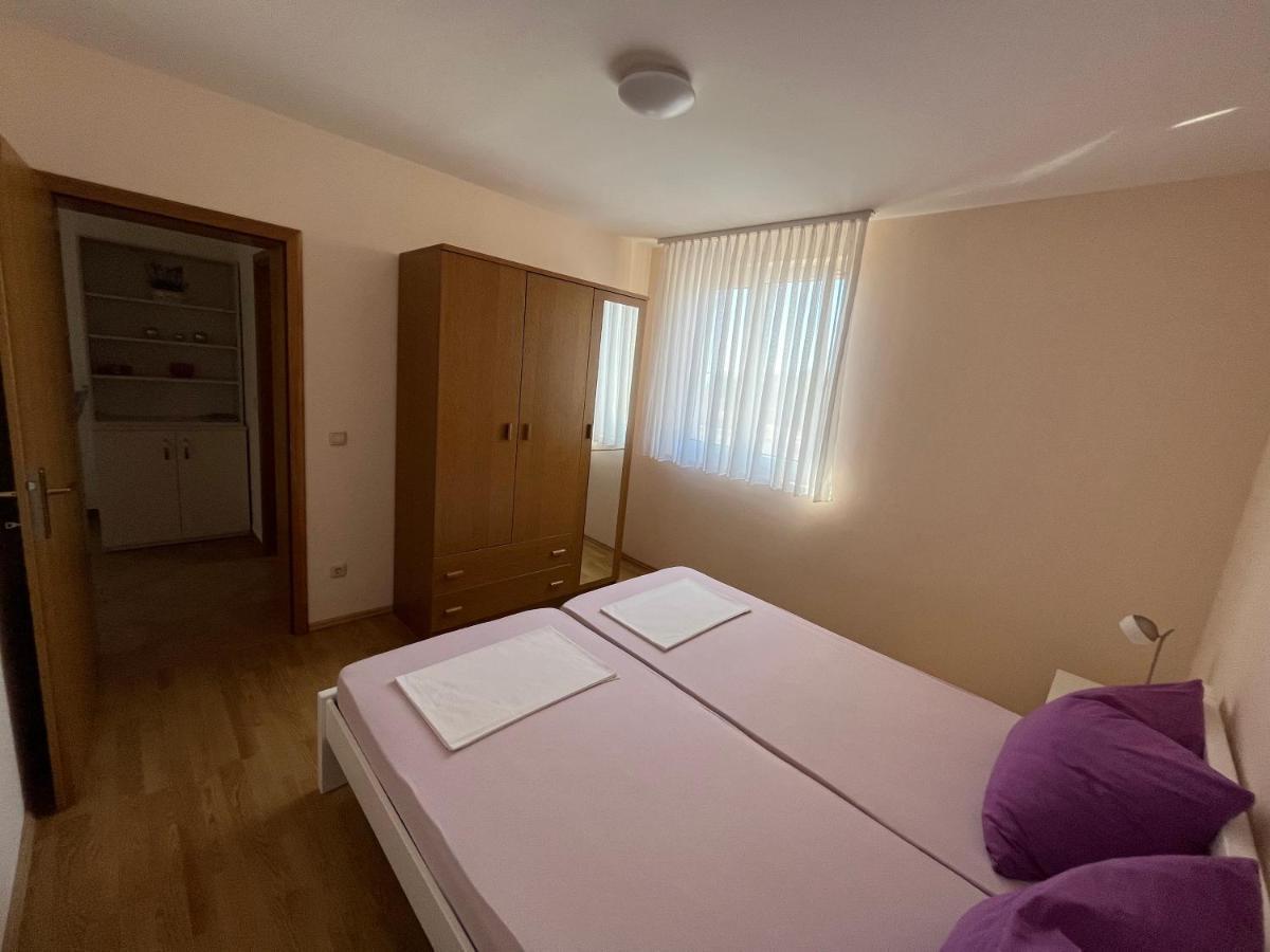 Apartmani Emil Trogir Exterior foto